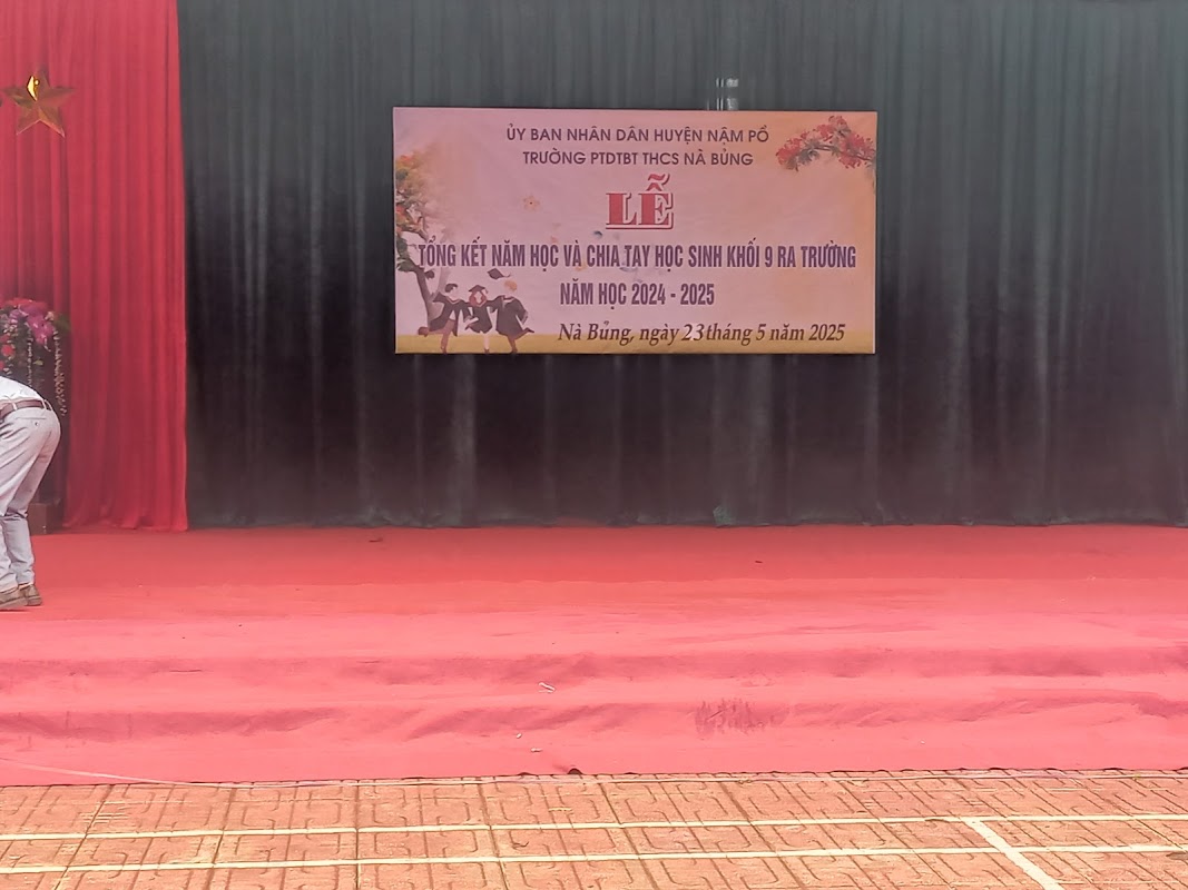 Trường Phổ Thông Dân Tộc Bán Trú THCS Nà Bủng