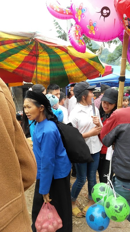 Trường THCS Tổng Cọt