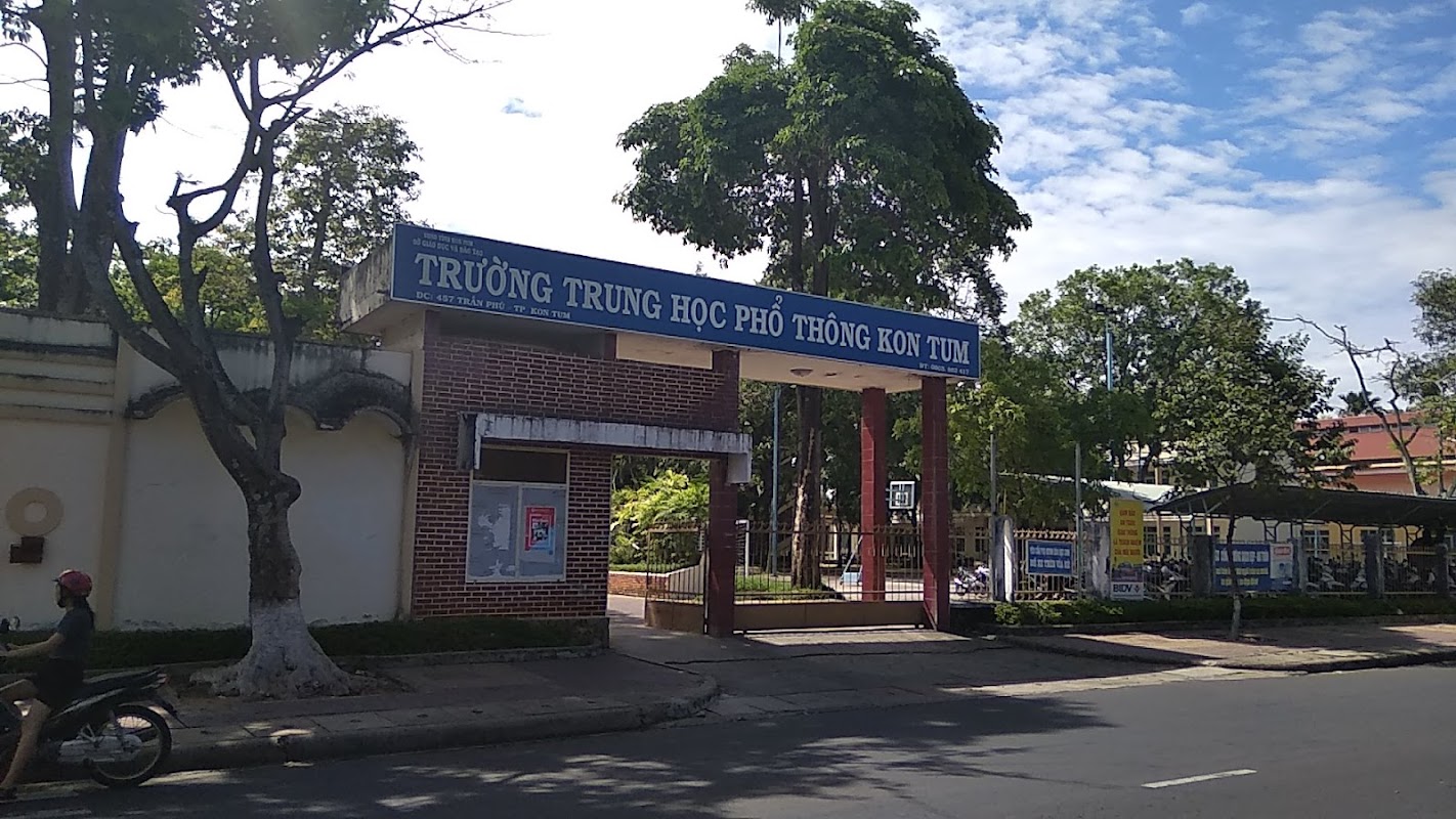 Trường THPT Kon Tum