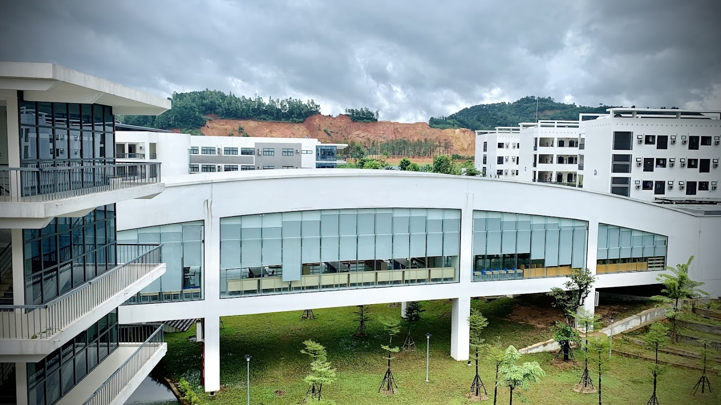 Trường THPT Chuyên Vĩnh Phúc