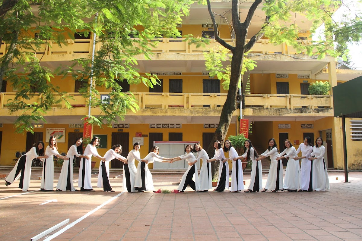 Trường THPT Hồng Quang