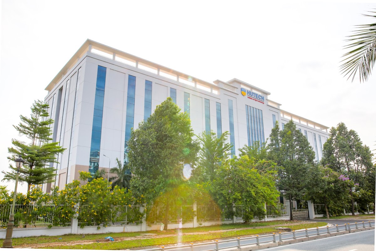 HUTECH – Đại học Công nghệ TP.HCM (Hitech Park Campus)