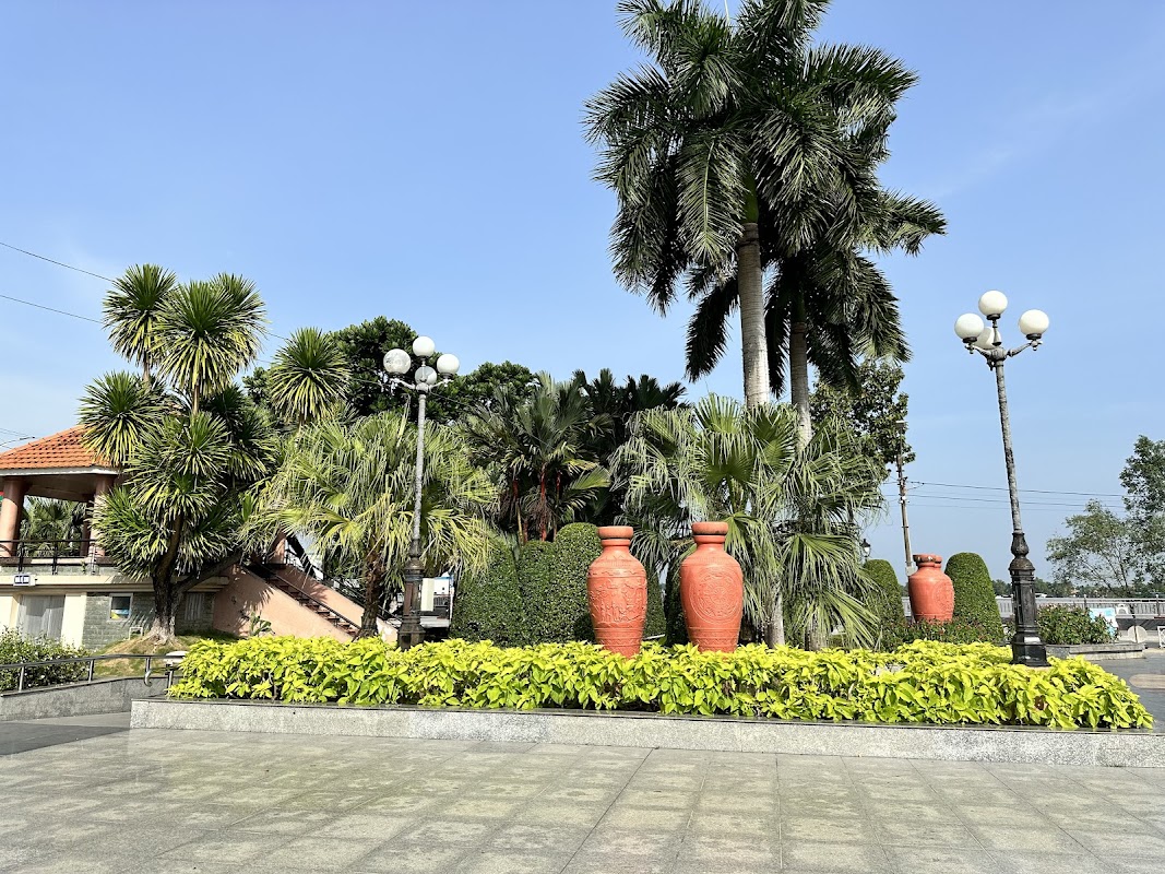 Quảng Trường Thành Phố Vĩnh Long