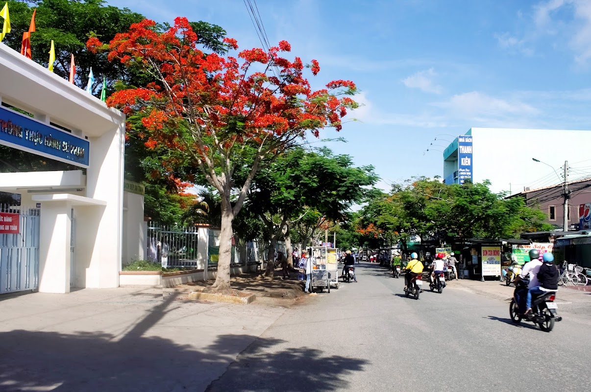 Trường Phổ thông Thực hành Sư Phạm