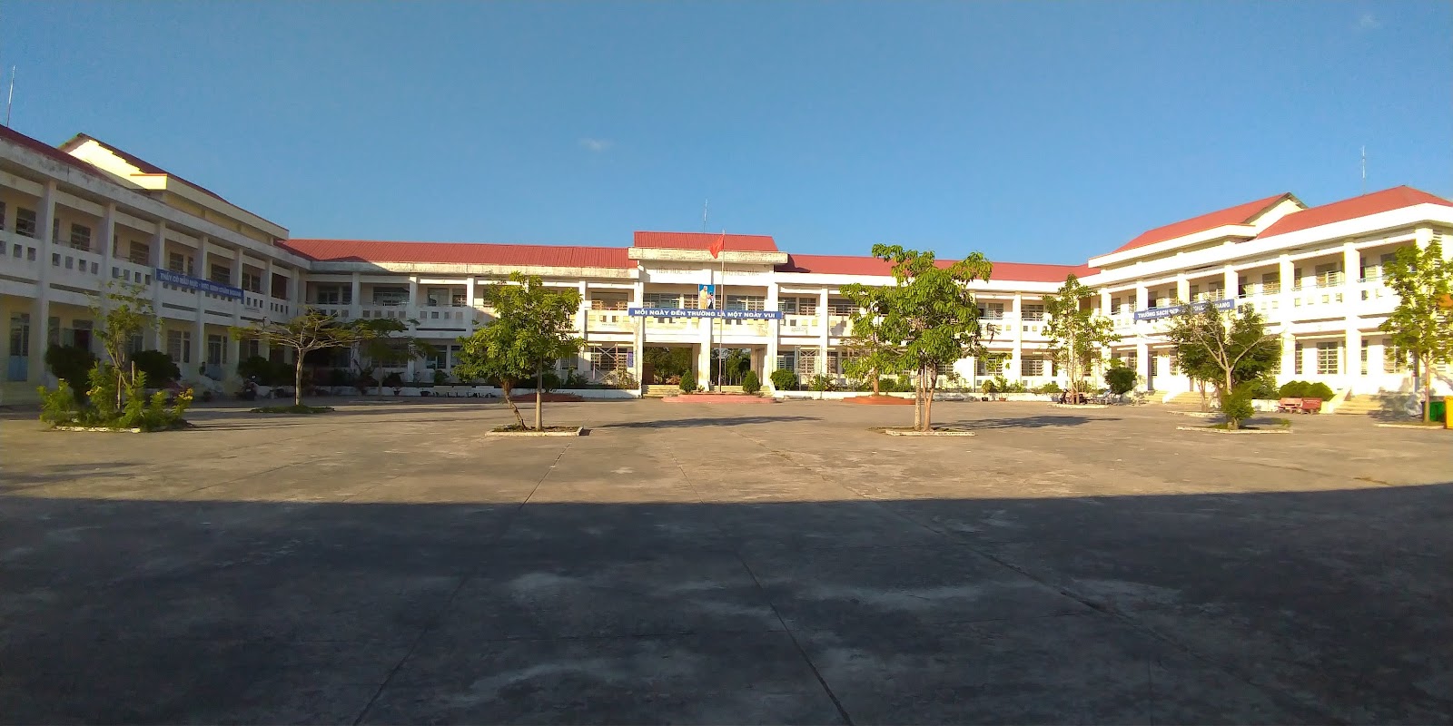 Trường Tiểu học thị trấn Rạch Gòi A