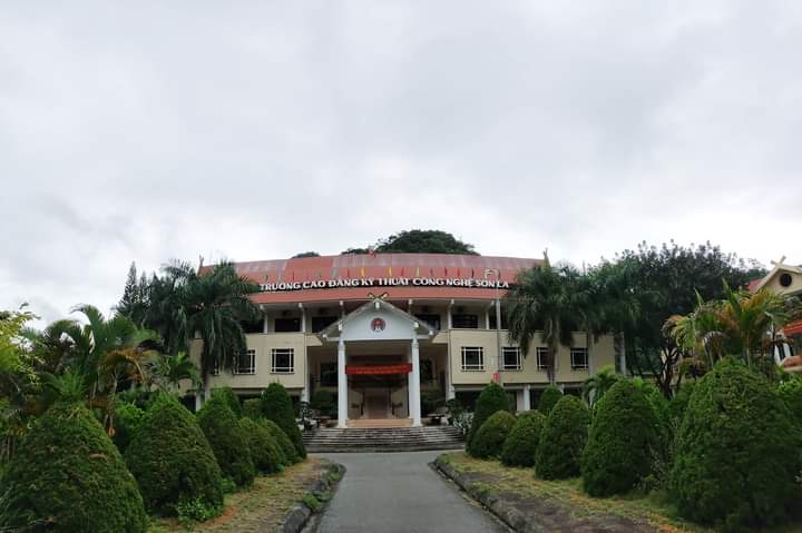 Trường cao đẳng Kỹ thuật công nghệ Sơn La