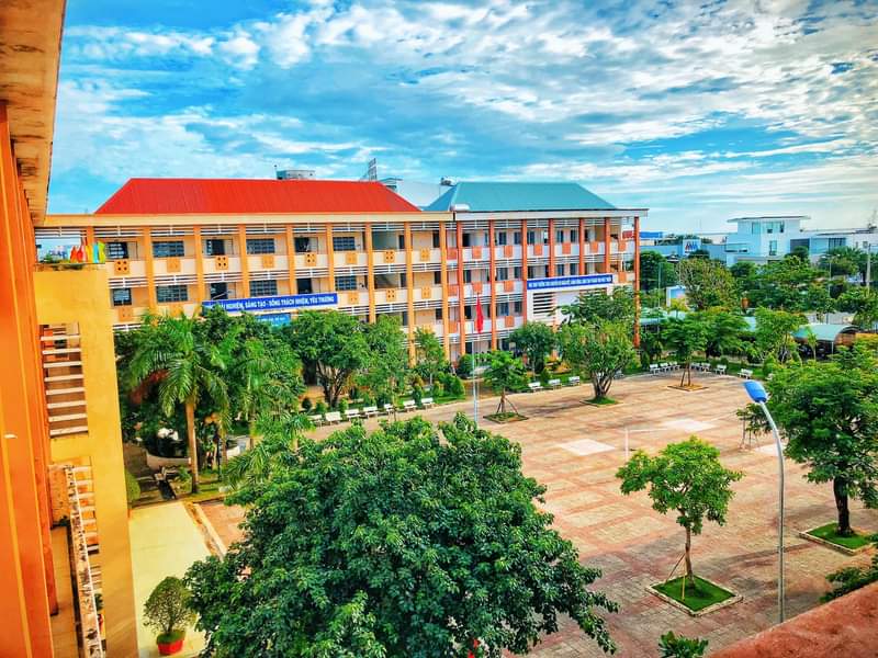 Trường THCS Nguyễn Du