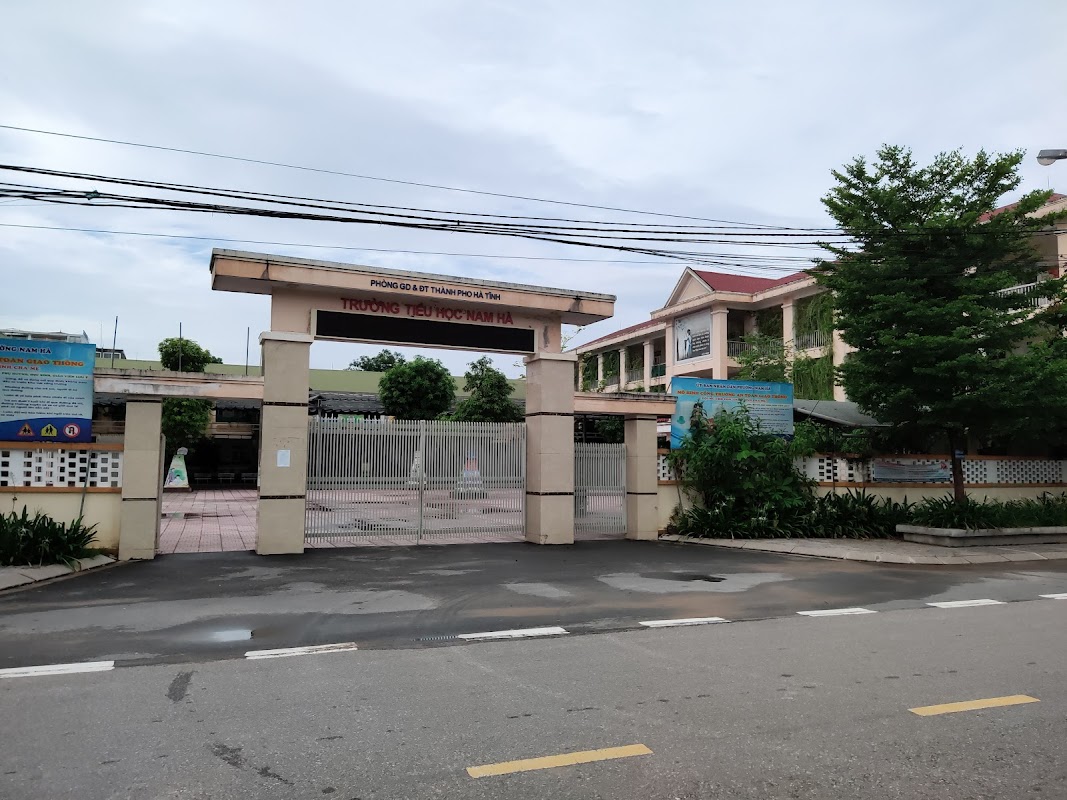 Trường Tiểu học Nam Hà