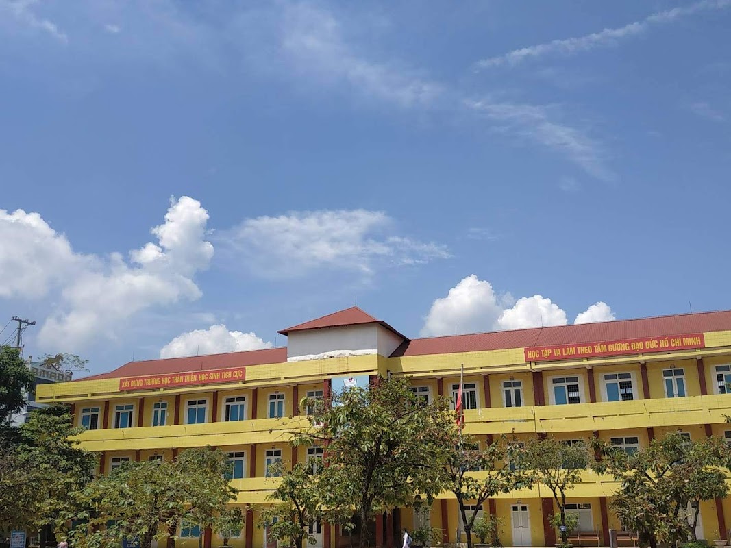 Trường THPT Công Nghiệp