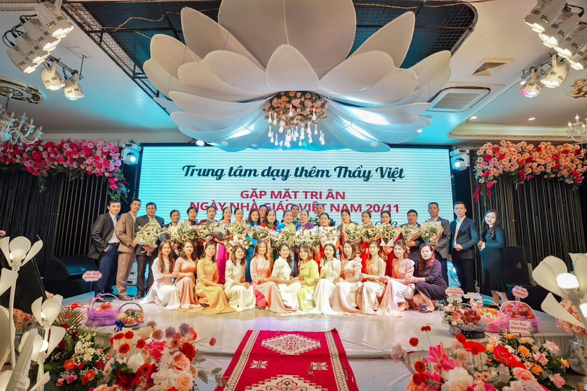 Lớp học thêm thầy Việt