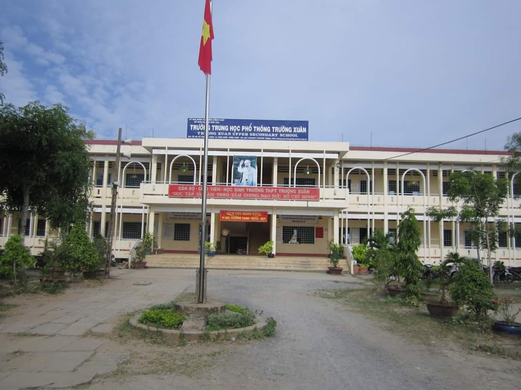 Trường THPT Trường Xuân