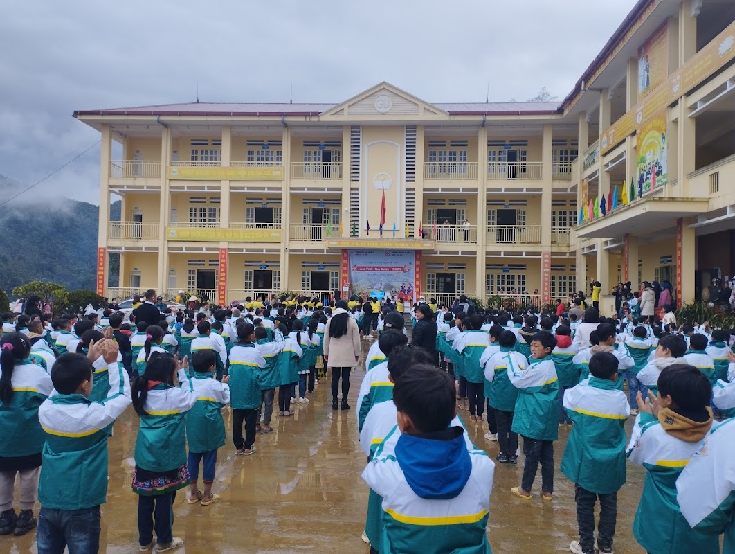 Trường tiểu học Tả Phìn