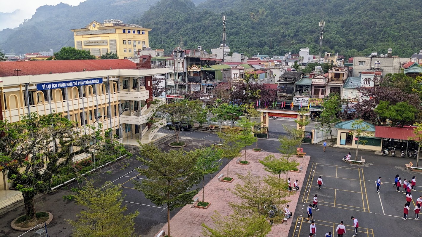 Trường THPT Lê Hồng Phong