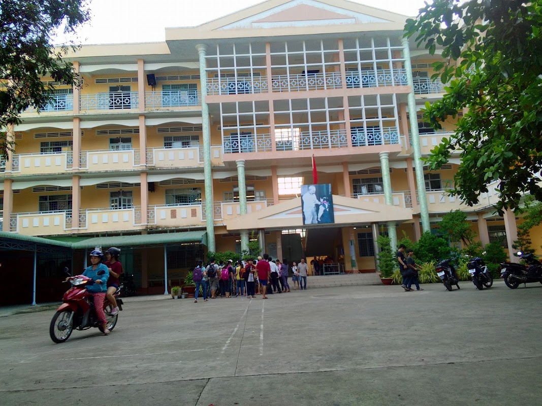 Trường THCS Lê Quý Đôn