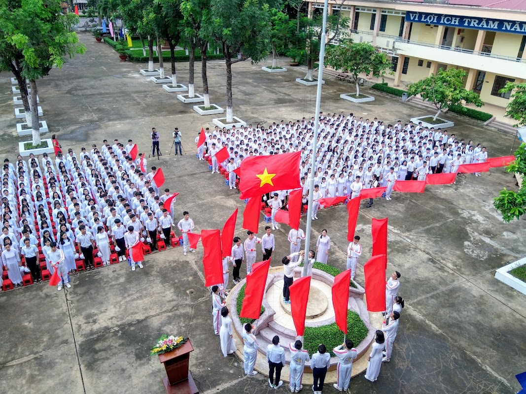 Trường THPT Chuyên Quang Trung