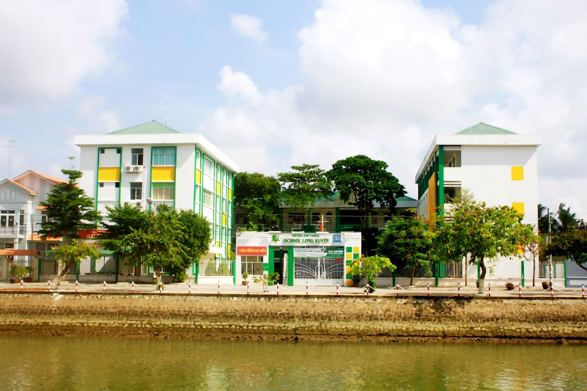 Phổ thông iSchool Long Xuyên