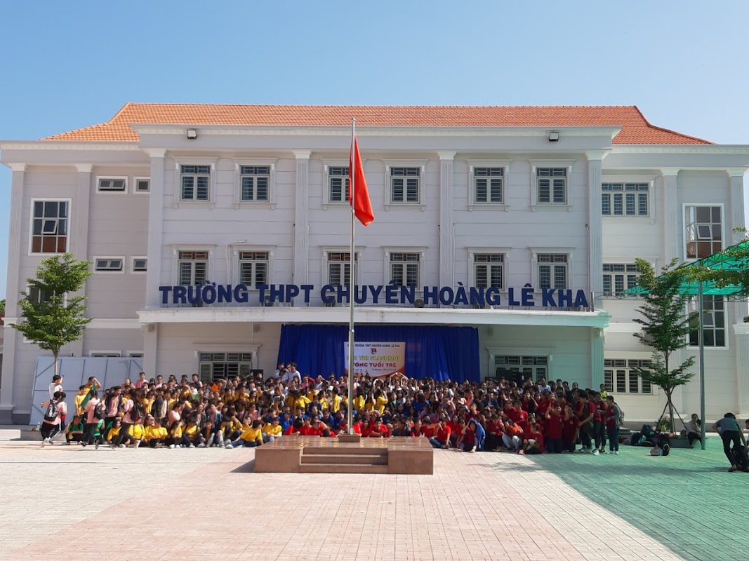 Trường THPT chuyên Hoàng Lê Kha