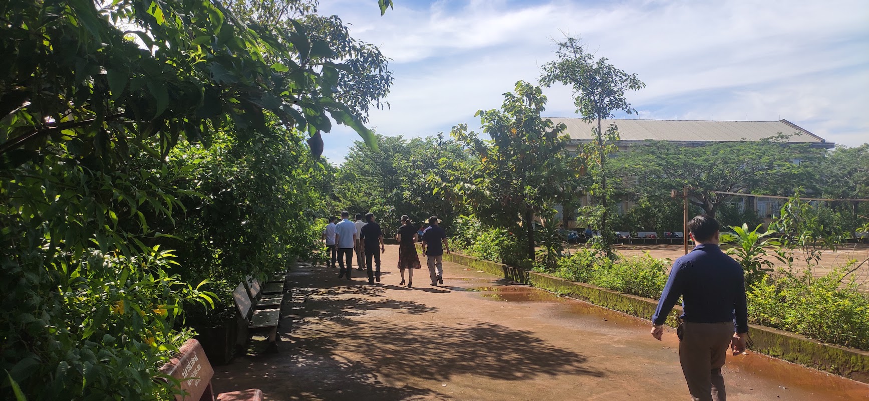 Trường THCS và THPT Lê Hữu Trác