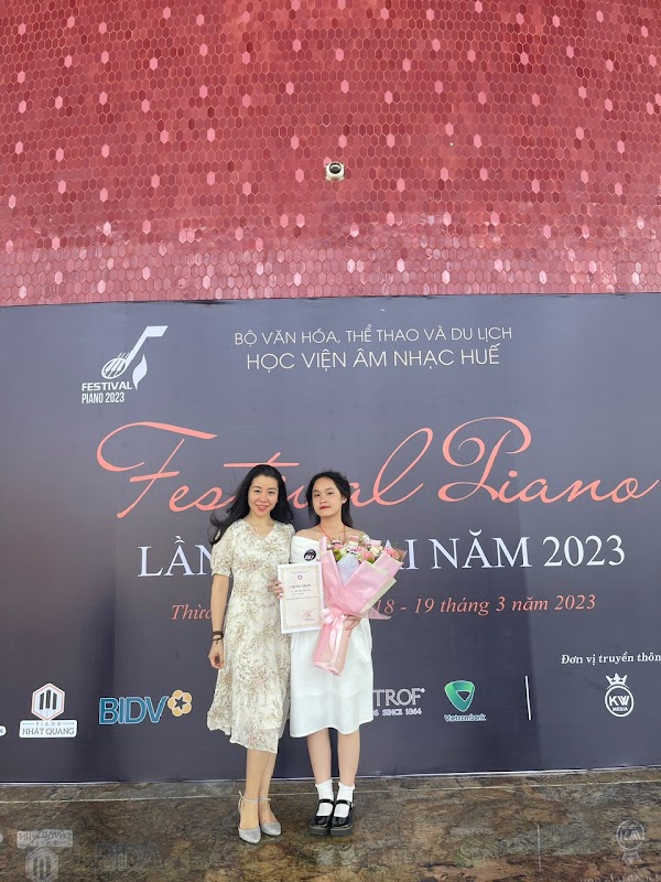Phuong Dzung Art Dạy Piano – Thanh Nhạc – Các Môn Nghệ Thuật Khác