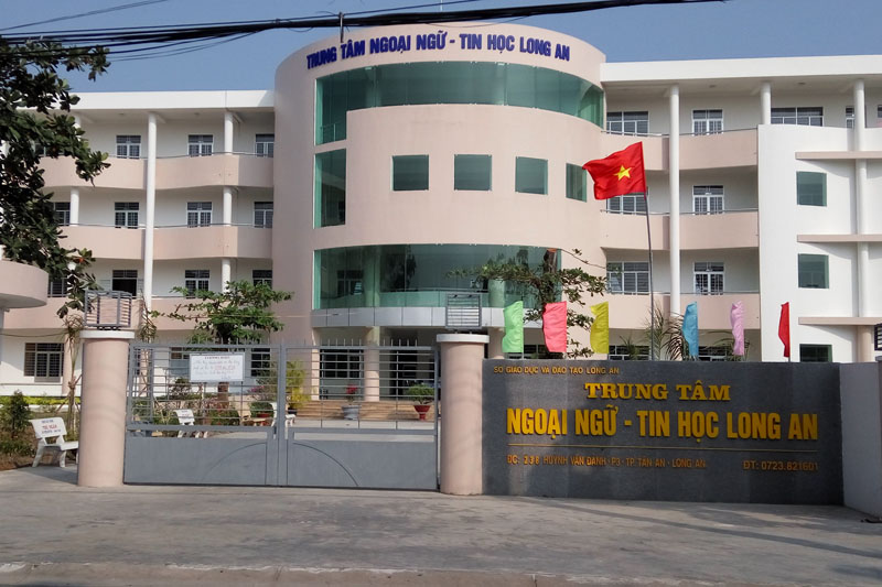 Trung tâm Ngoại ngữ – Tin học Long An