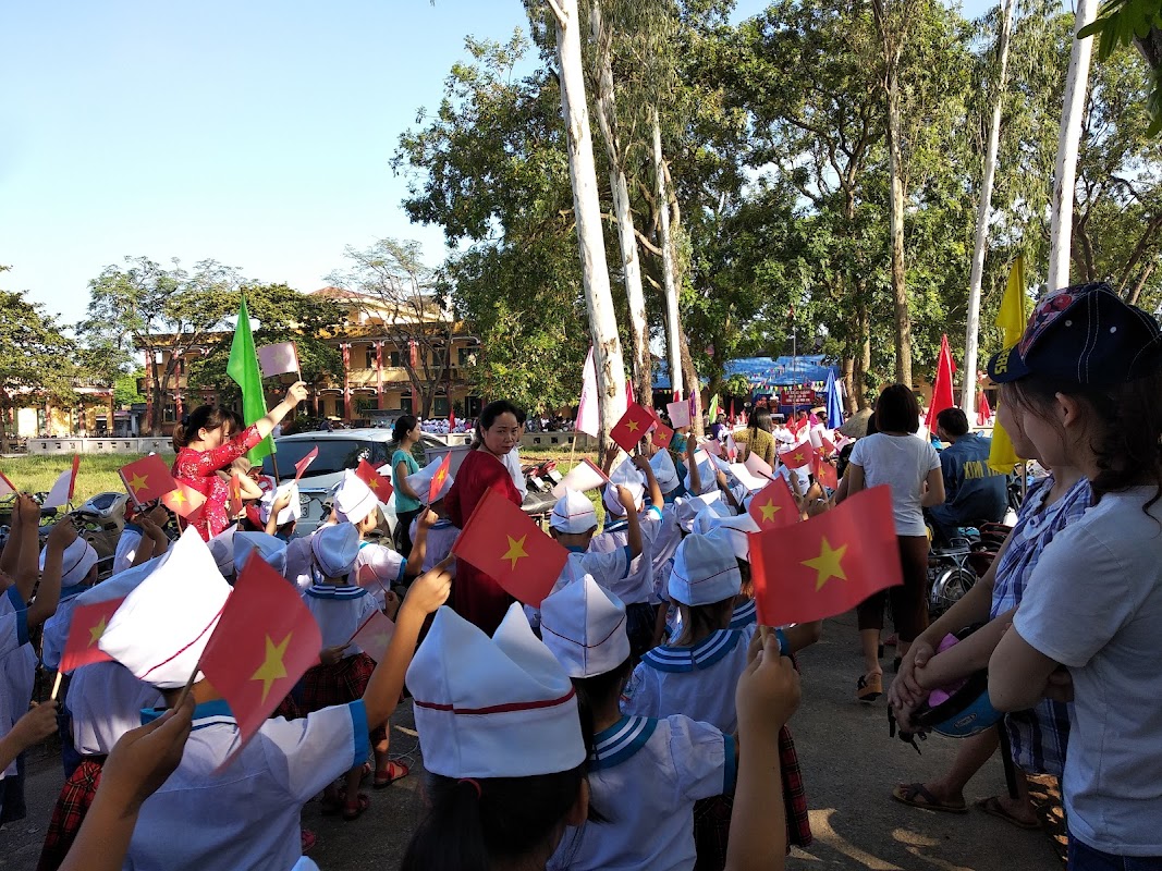 Trường Tiểu học Phùng Hưng