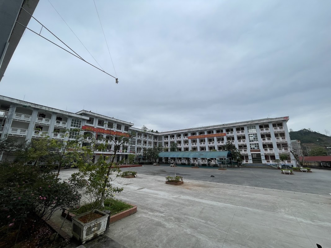 Trường THPT Chuyên tỉnh Hà Giang