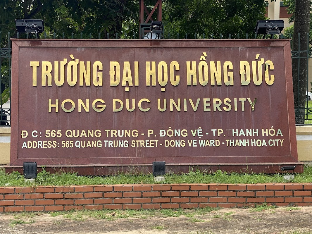 Trường Đại Học Hồng Đức