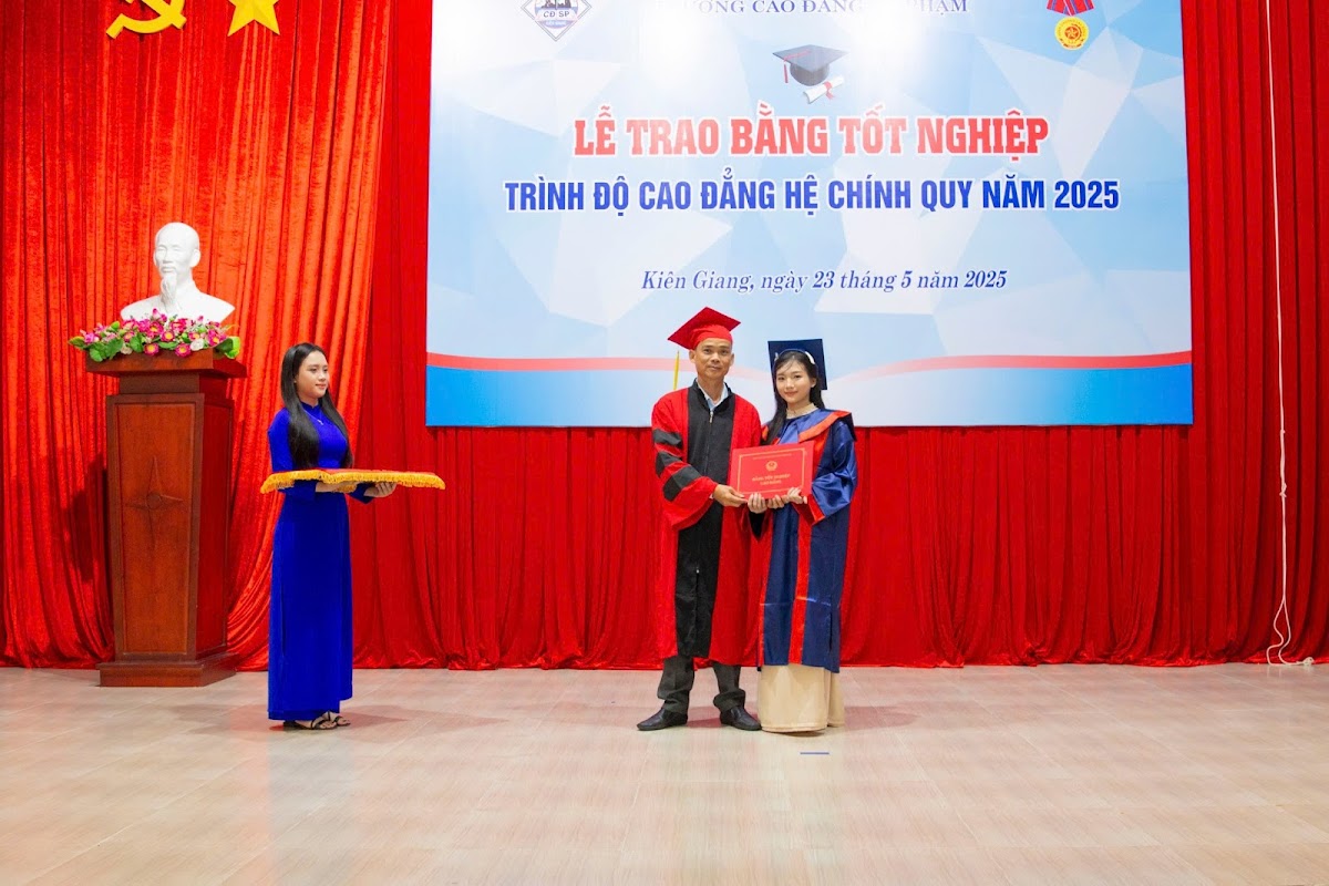 Trường Cao Đẳng Sư Phạm Kiên Giang