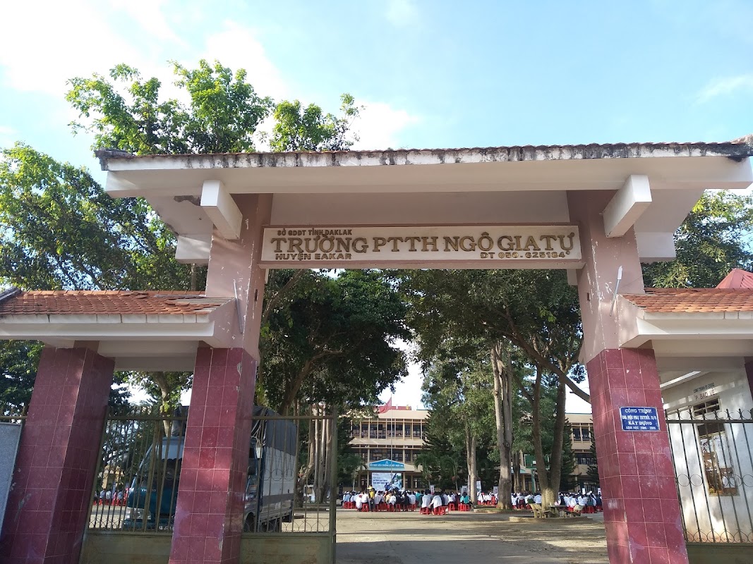 Trường THPT Ngô Gia Tự