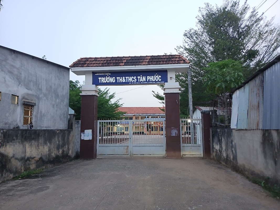 Trường THCS Tân Phước