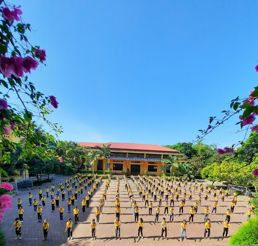 Trường PTDTNT THCS & THPT huyện Hữu Lũng