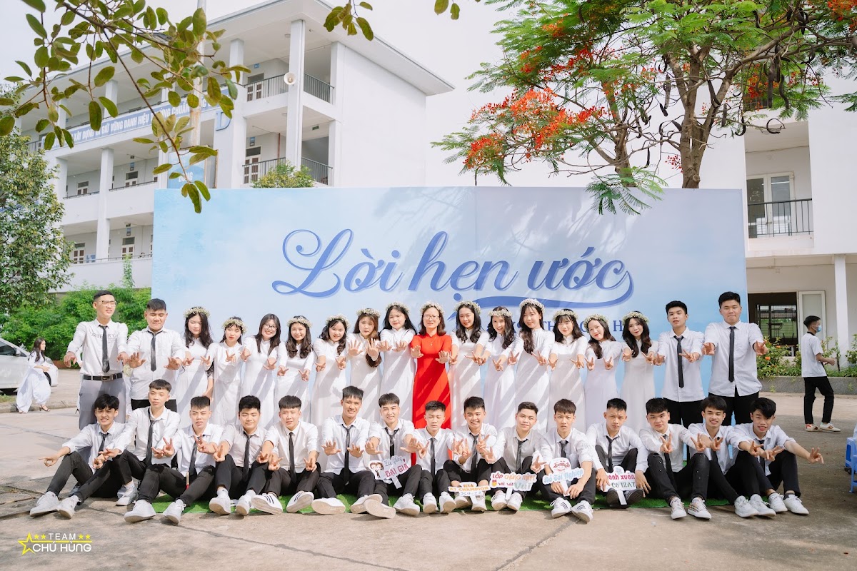 Trường THPT Giáp Hải